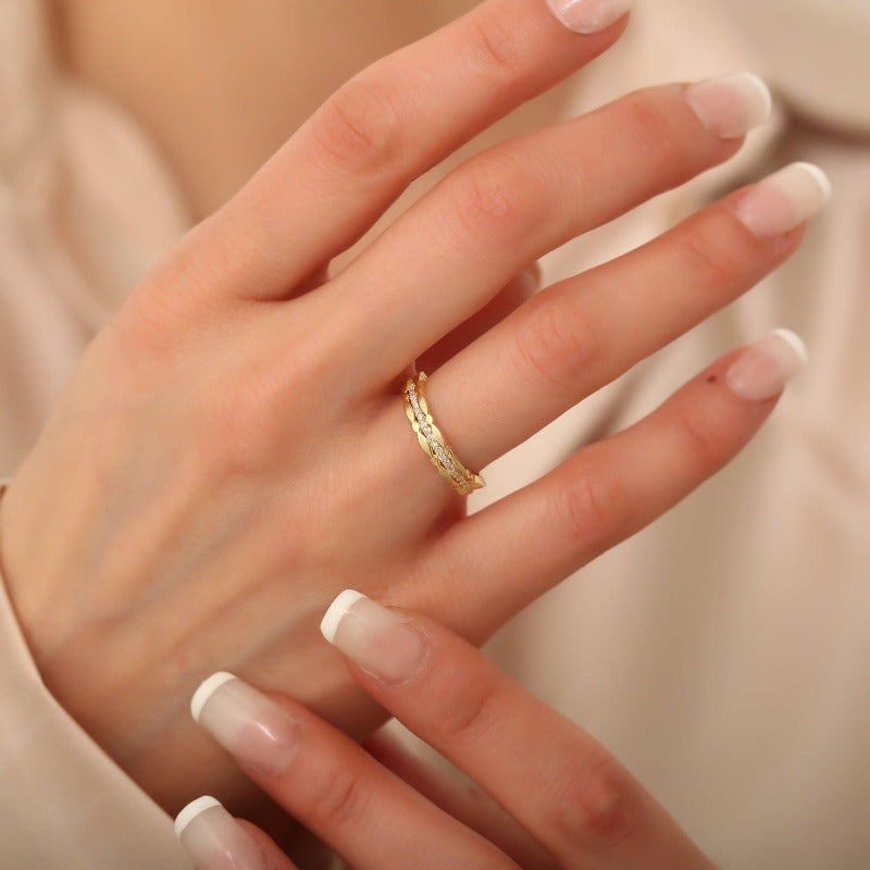 Glowing Gossamer Ringe ringe