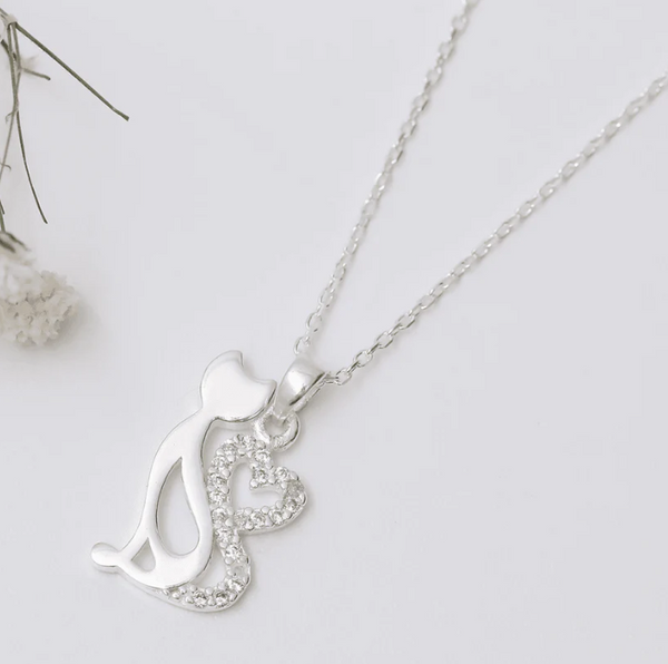 The Carmen Necklace: A timeless beauty that adds elegance to any outfit