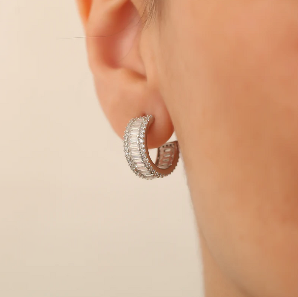 Revolutionary earrings: A fashion statement that will make your ears shine!